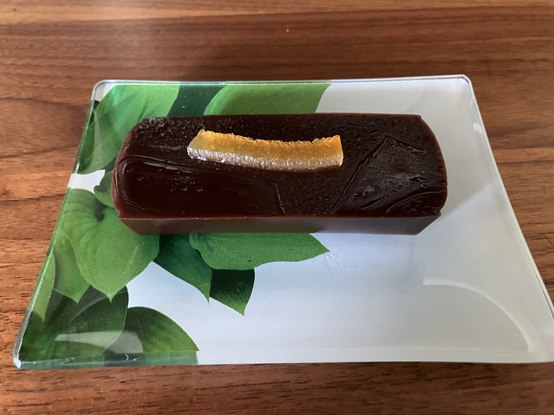 百花園「生チョコの羊羹」を食べてみた